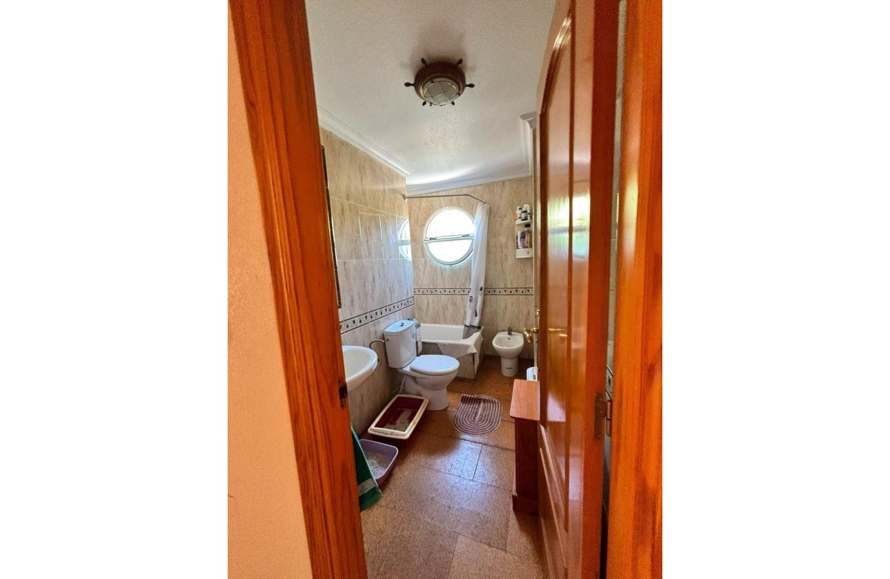 Resale - Villa -
Orihuela Costa - Lomas de Cabo Roig