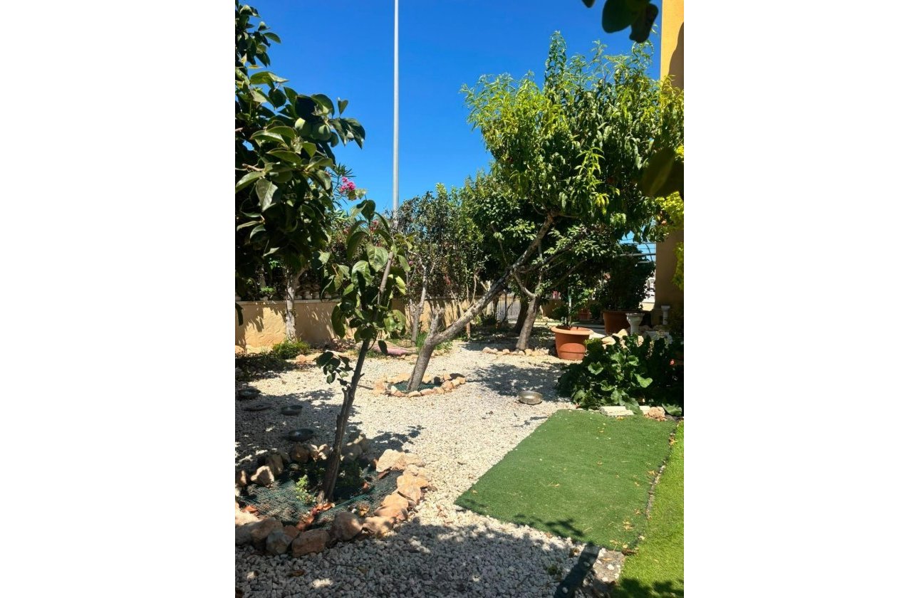 Resale - Villa -
Orihuela Costa - Lomas de Cabo Roig