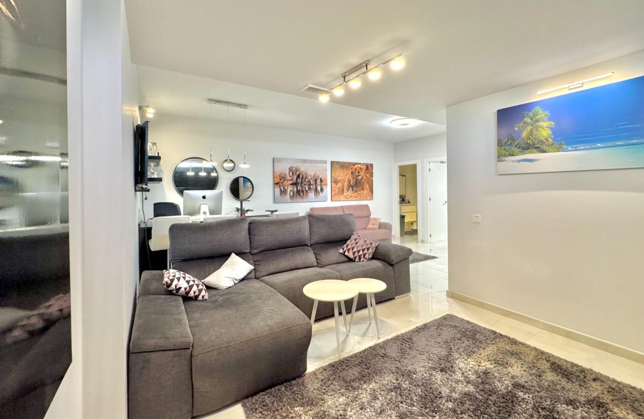 Resale - Villa -
Orihuela Costa - Lomas de Cabo Roig