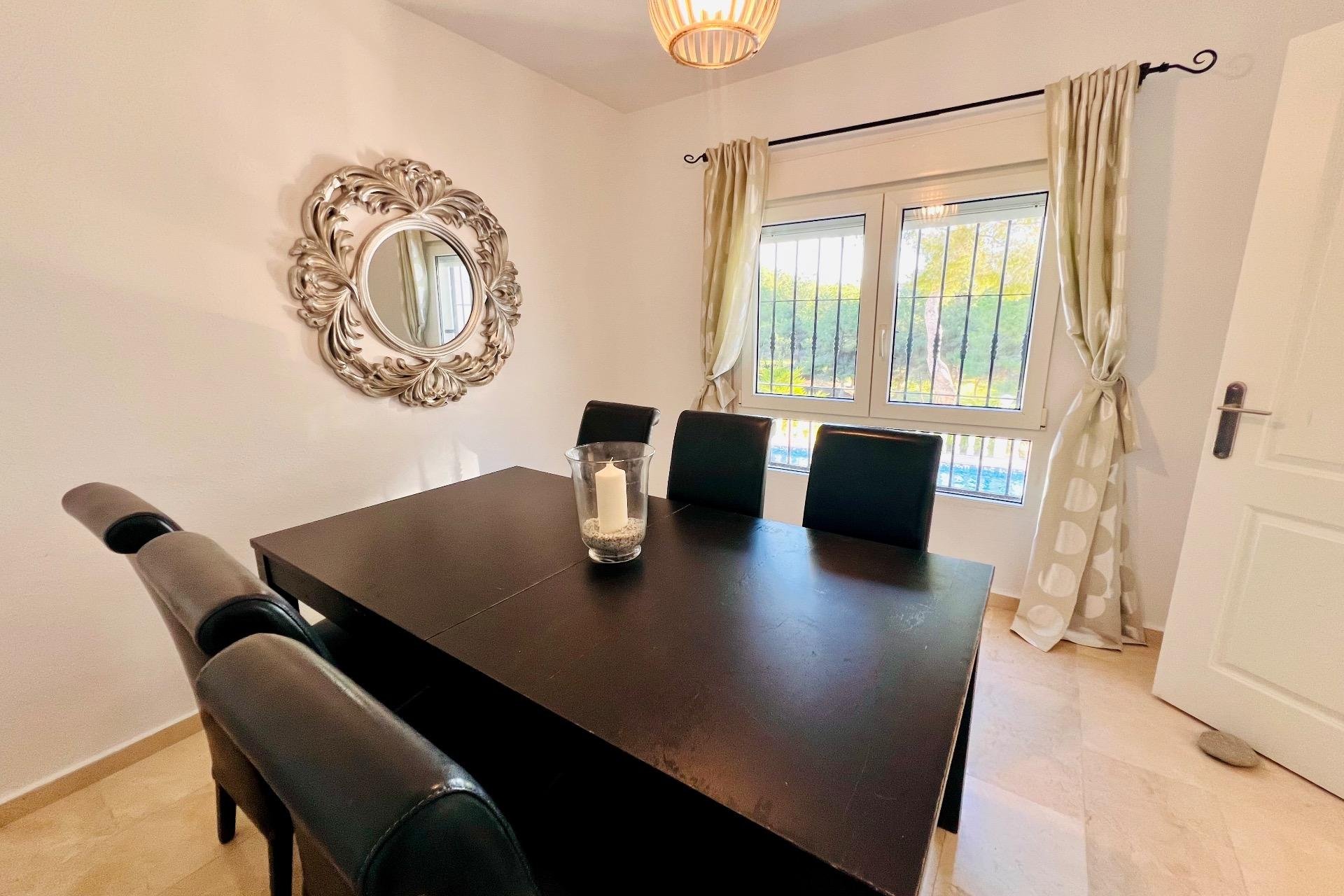 Resale - Villa -
Orihuela Costa - Lomas De Campoamor-las Ramblas