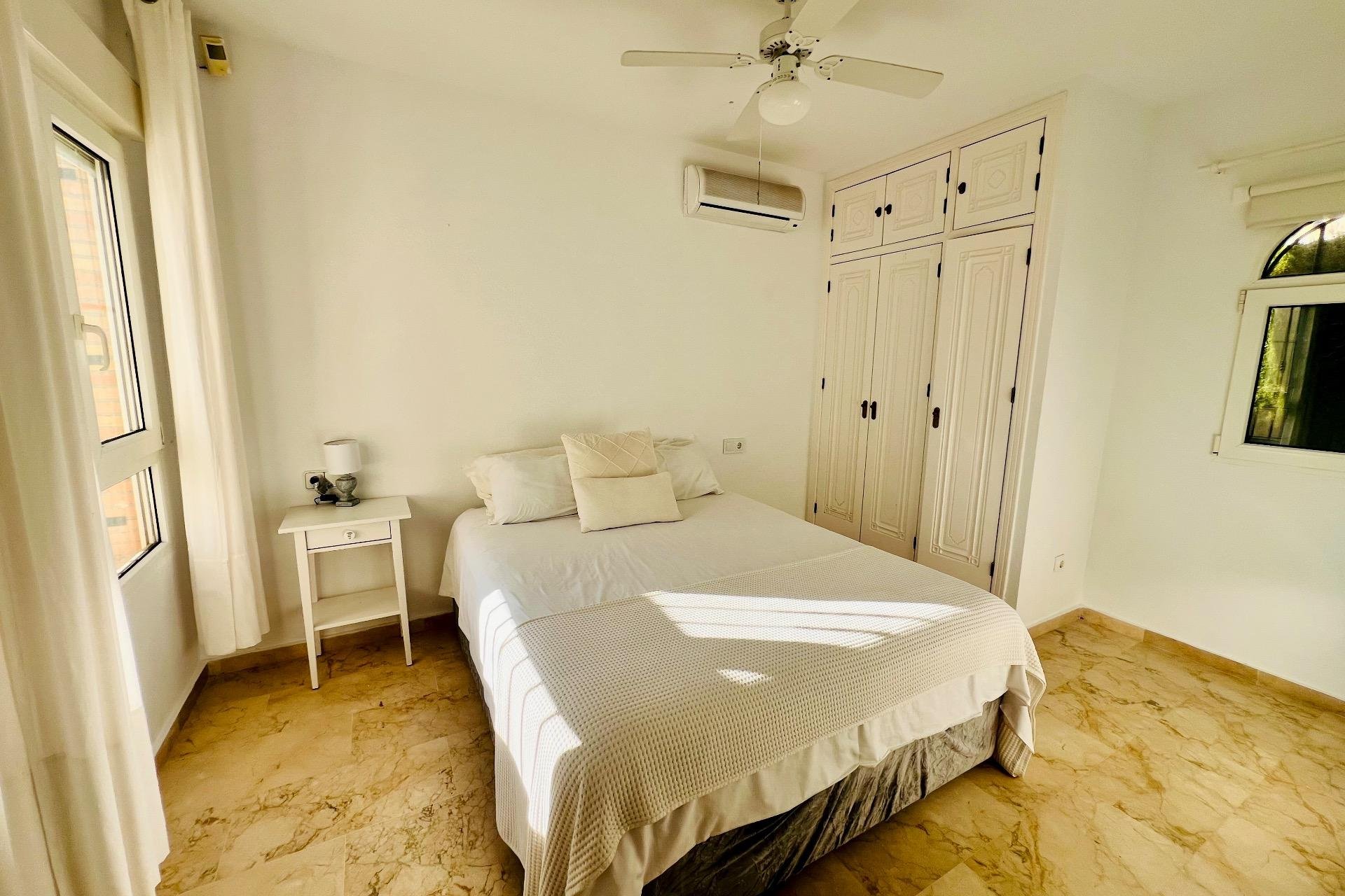 Resale - Villa -
Orihuela Costa - Lomas De Campoamor-las Ramblas