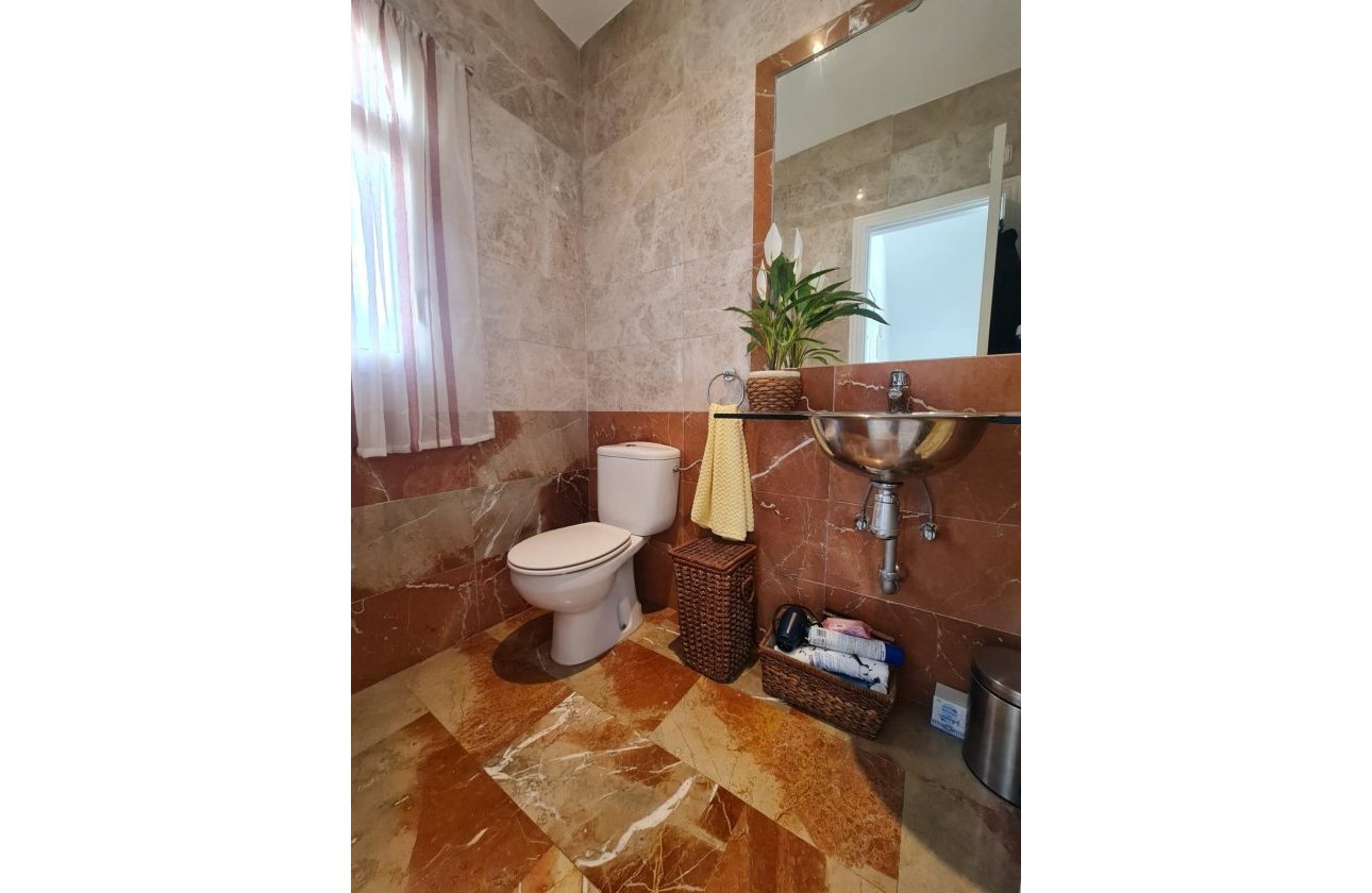 Resale - Villa -
Orihuela Costa - Lomas De Campoamor-las Ramblas