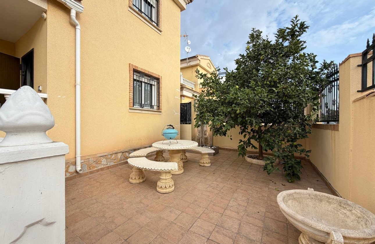 Resale - Villa -
Orihuela Costa - Lomas De Don Juan