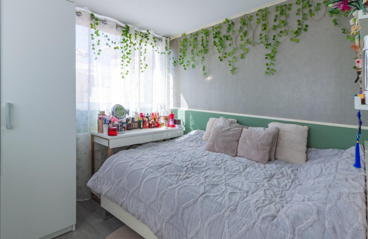 Resale - Villa -
Orihuela Costa - Los Almendros-la Florida