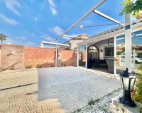 Resale - Villa -
Orihuela Costa - Los Almendros-la Florida