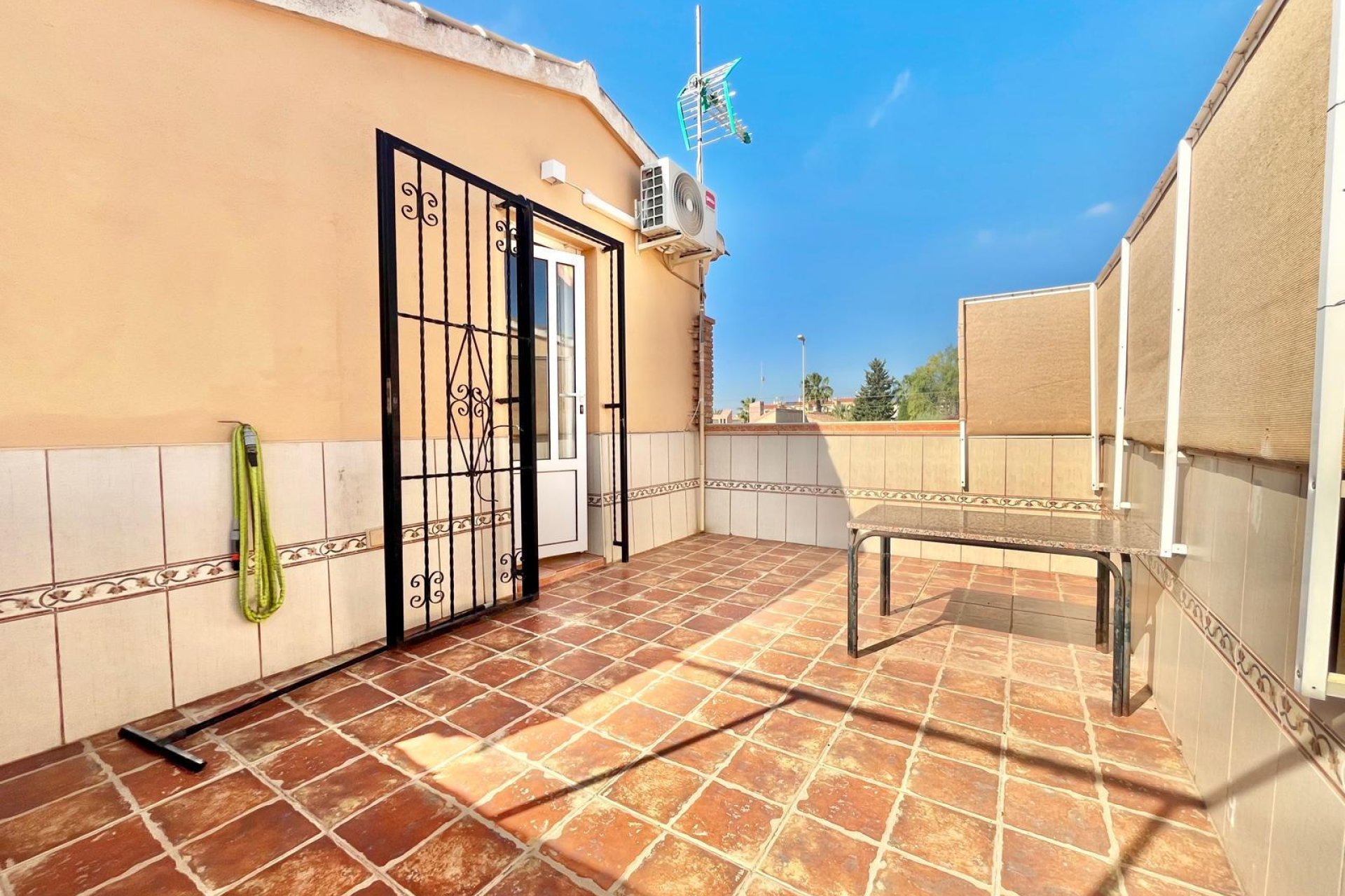 Resale - Villa -
Orihuela Costa - Los Almendros-la Florida