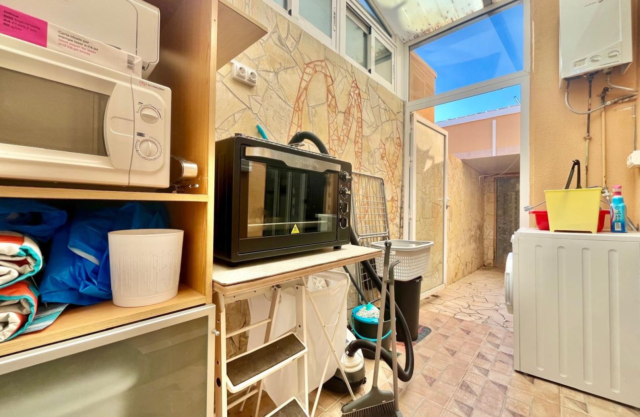 Resale - Villa -
Orihuela Costa - Los Almendros-la Florida