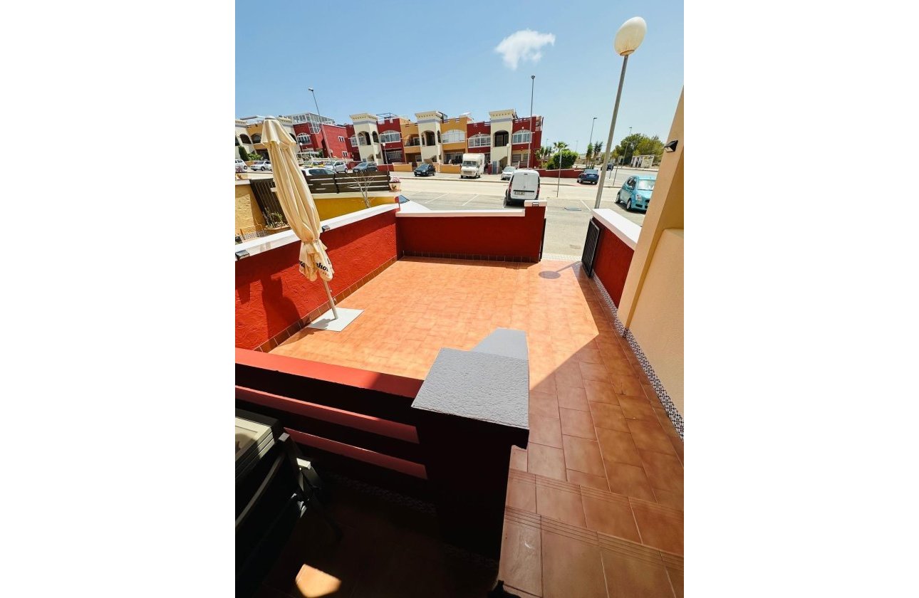 Resale - Villa -
Orihuela Costa - Los Altos