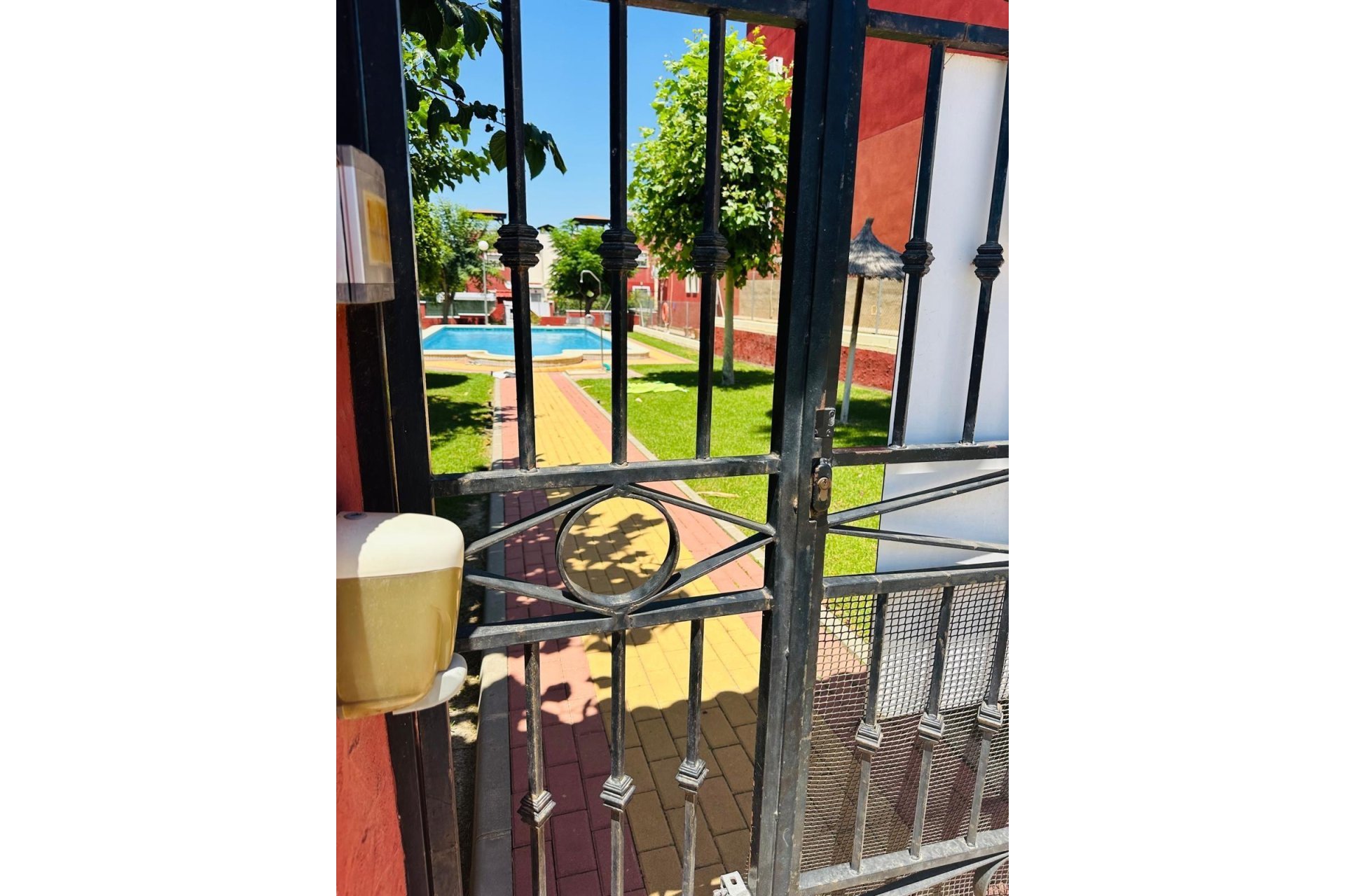 Resale - Villa -
Orihuela Costa - Los Altos