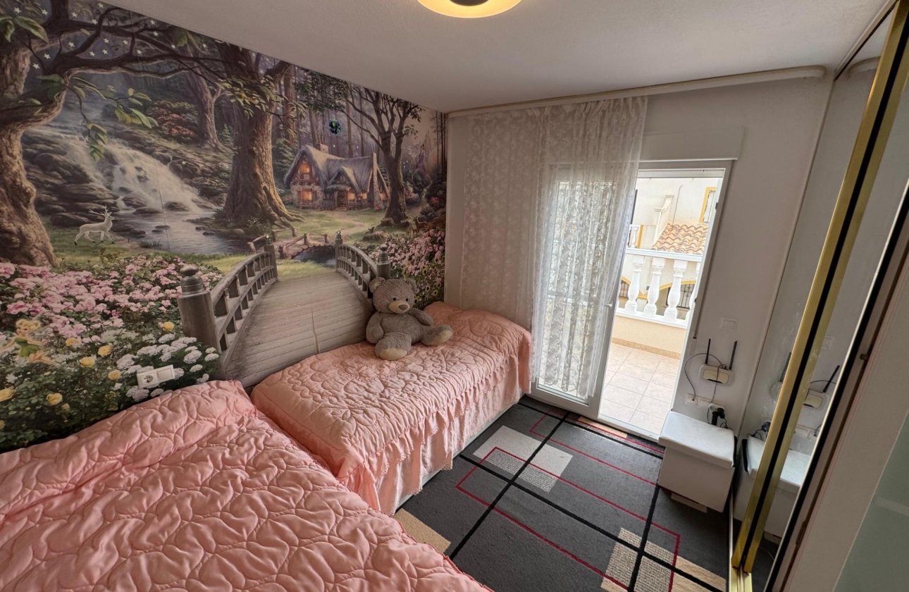 Resale - Villa -
Orihuela Costa - Los Dolses