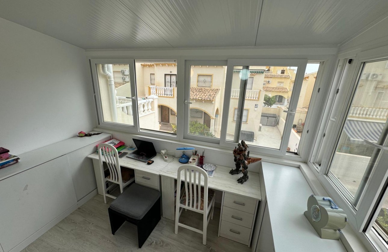 Resale - Villa -
Orihuela Costa - Los Dolses