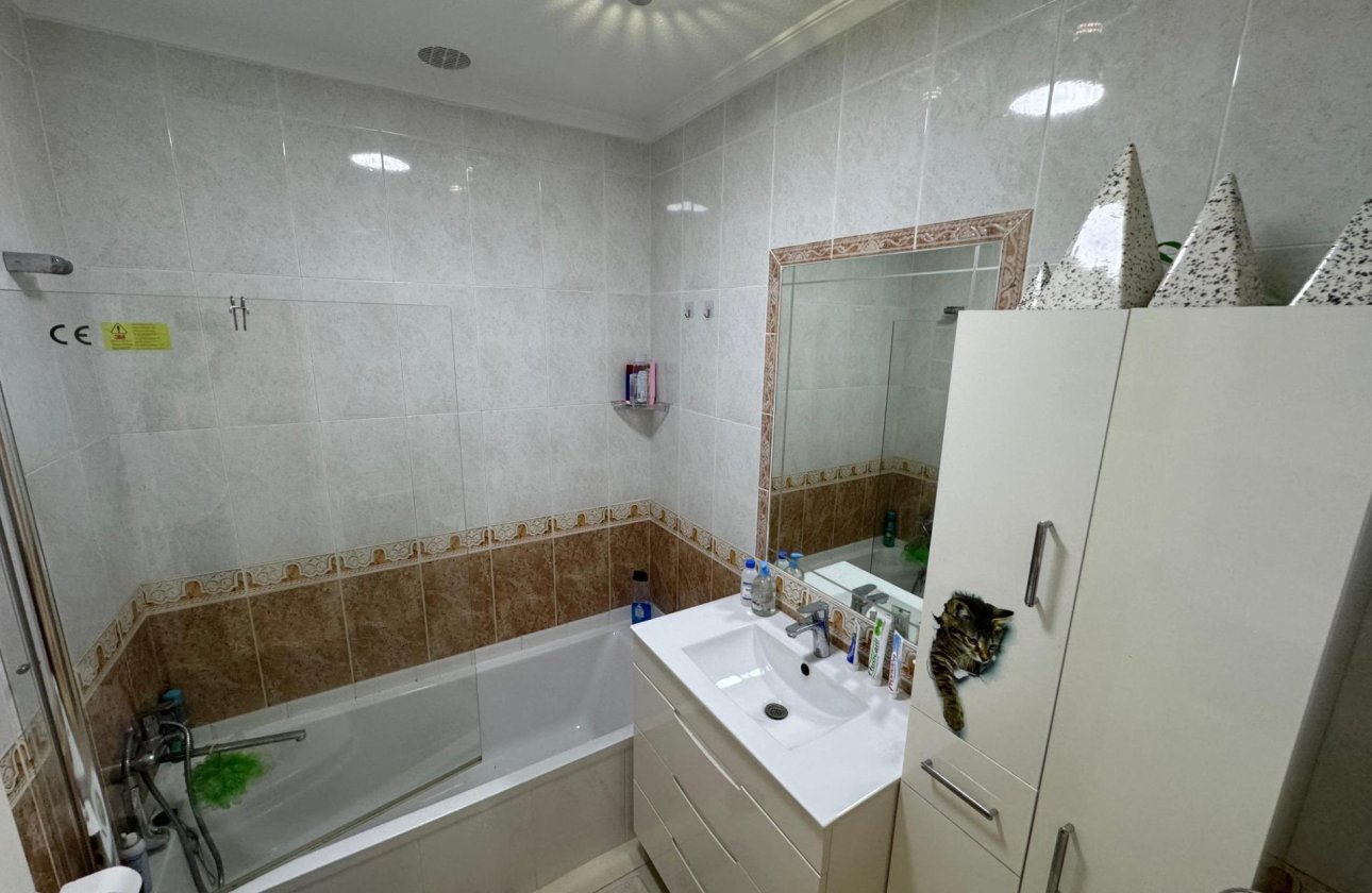 Resale - Villa -
Orihuela Costa - Los Dolses