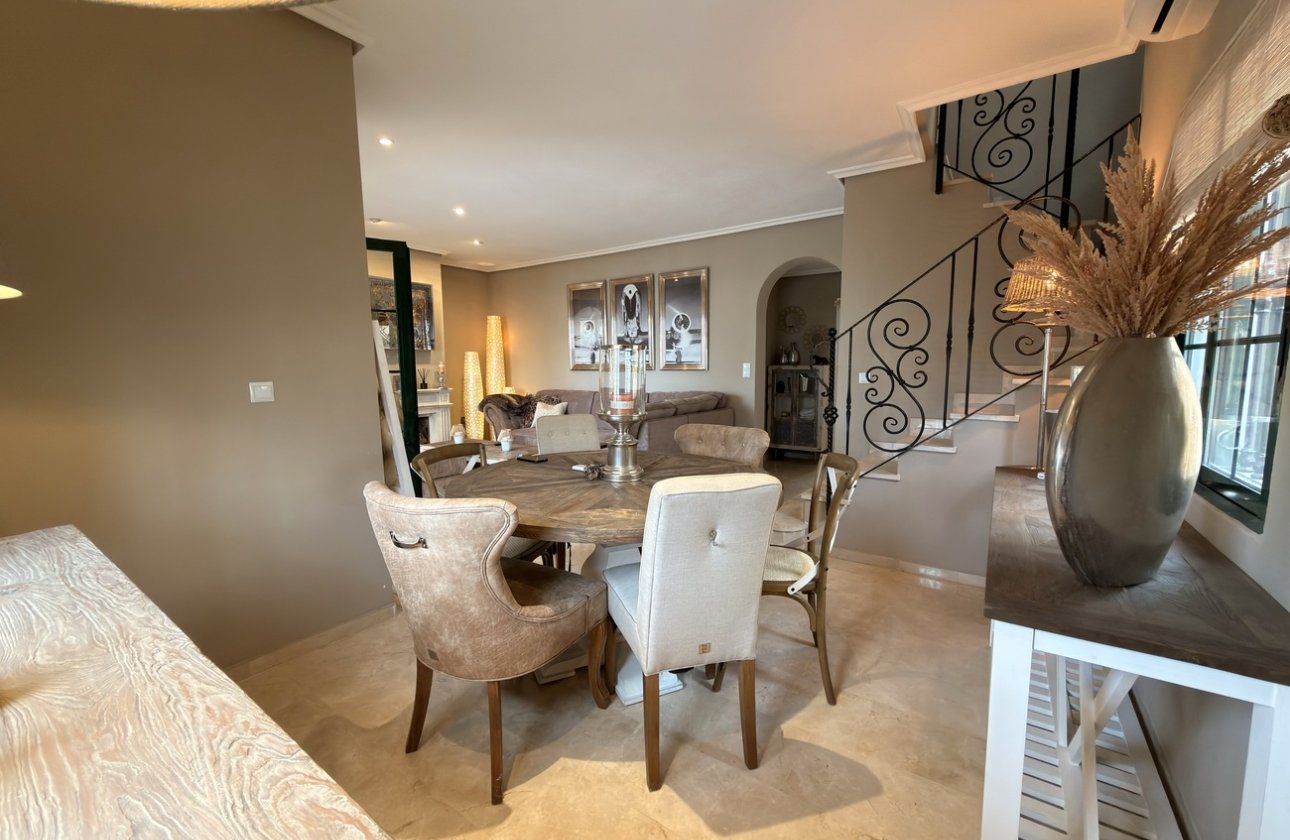 Resale - Villa -
Orihuela Costa - Los Doses