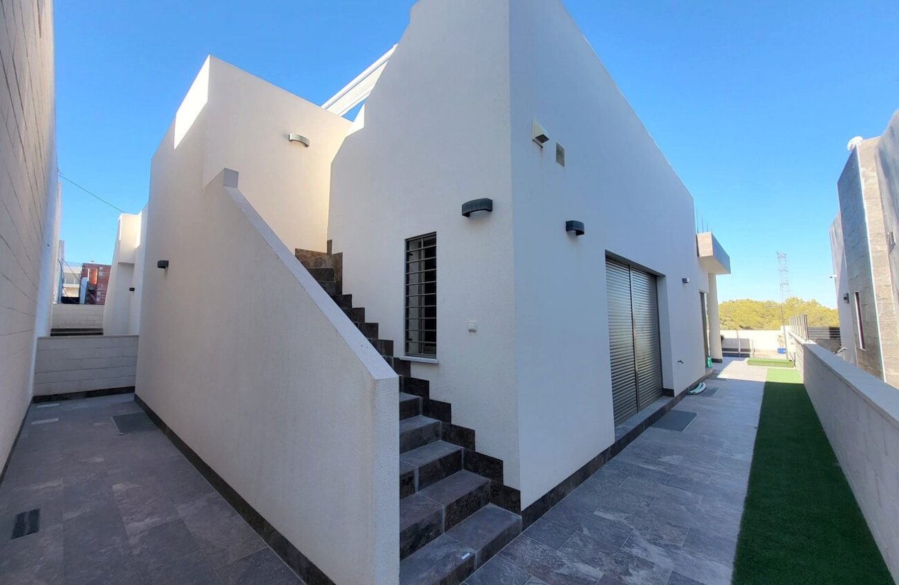 Resale - Villa -
Orihuela Costa - PAU 26