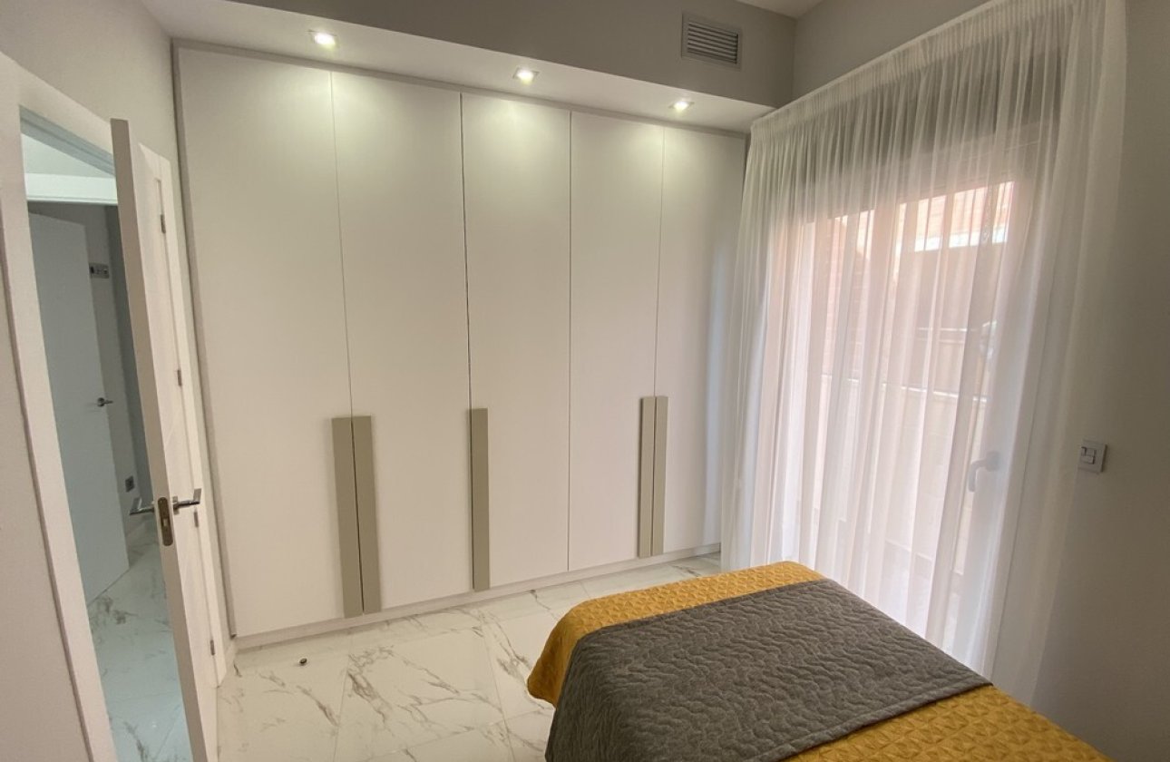 Resale - Villa -
Orihuela Costa - PAU 26