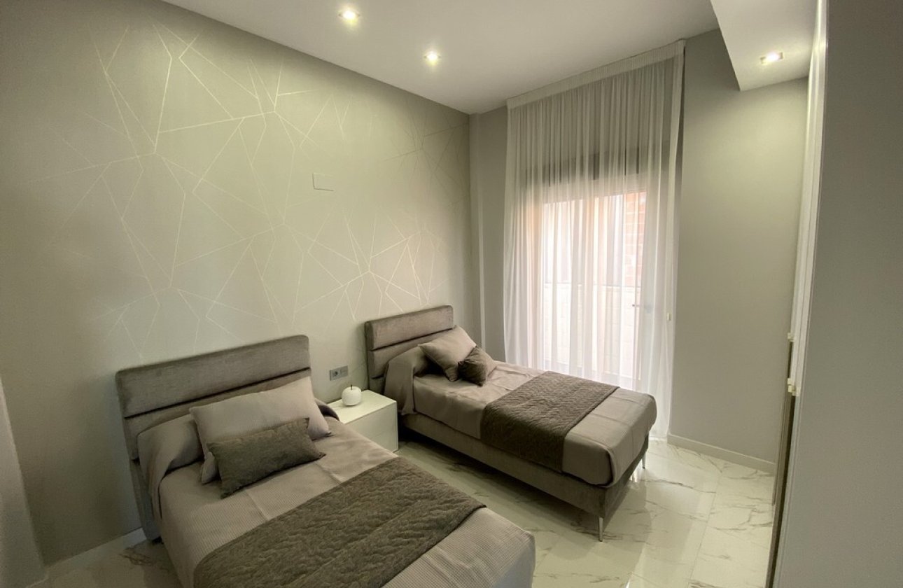 Resale - Villa -
Orihuela Costa - PAU 26