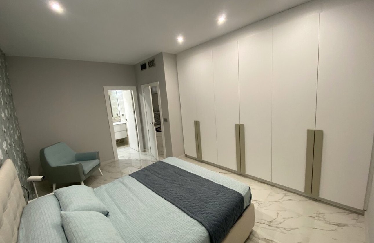 Resale - Villa -
Orihuela Costa - PAU 26