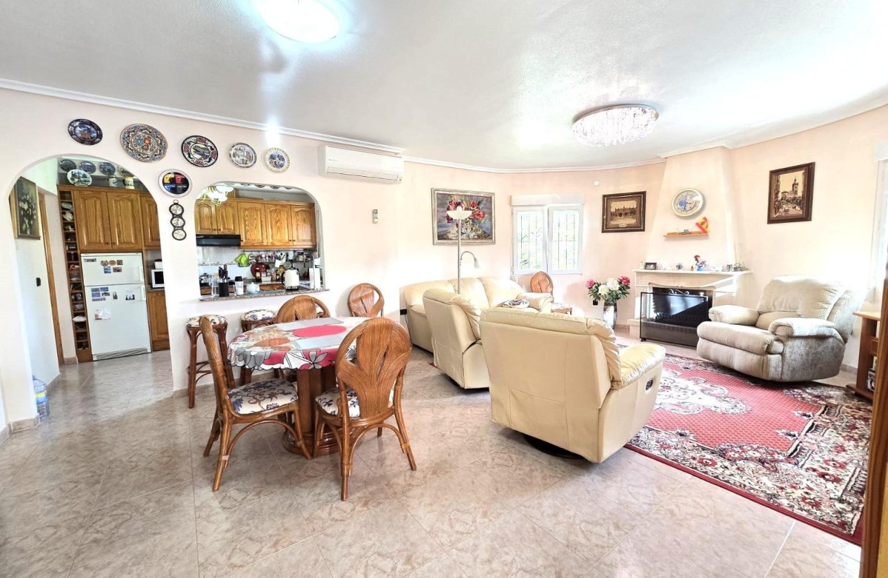 Resale - Villa -
Orihuela Costa - Playa Flamenca