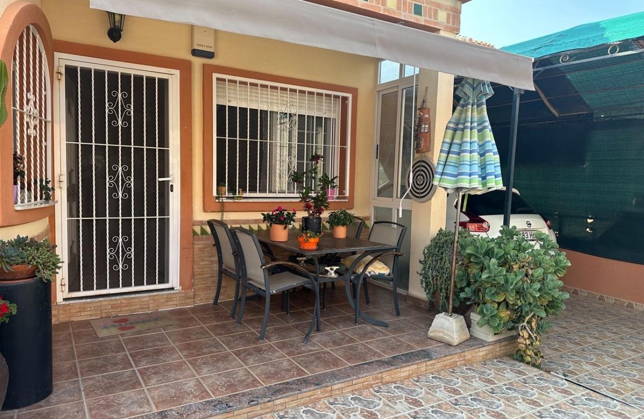 Resale - Villa -
Orihuela Costa - Playa Flamenca