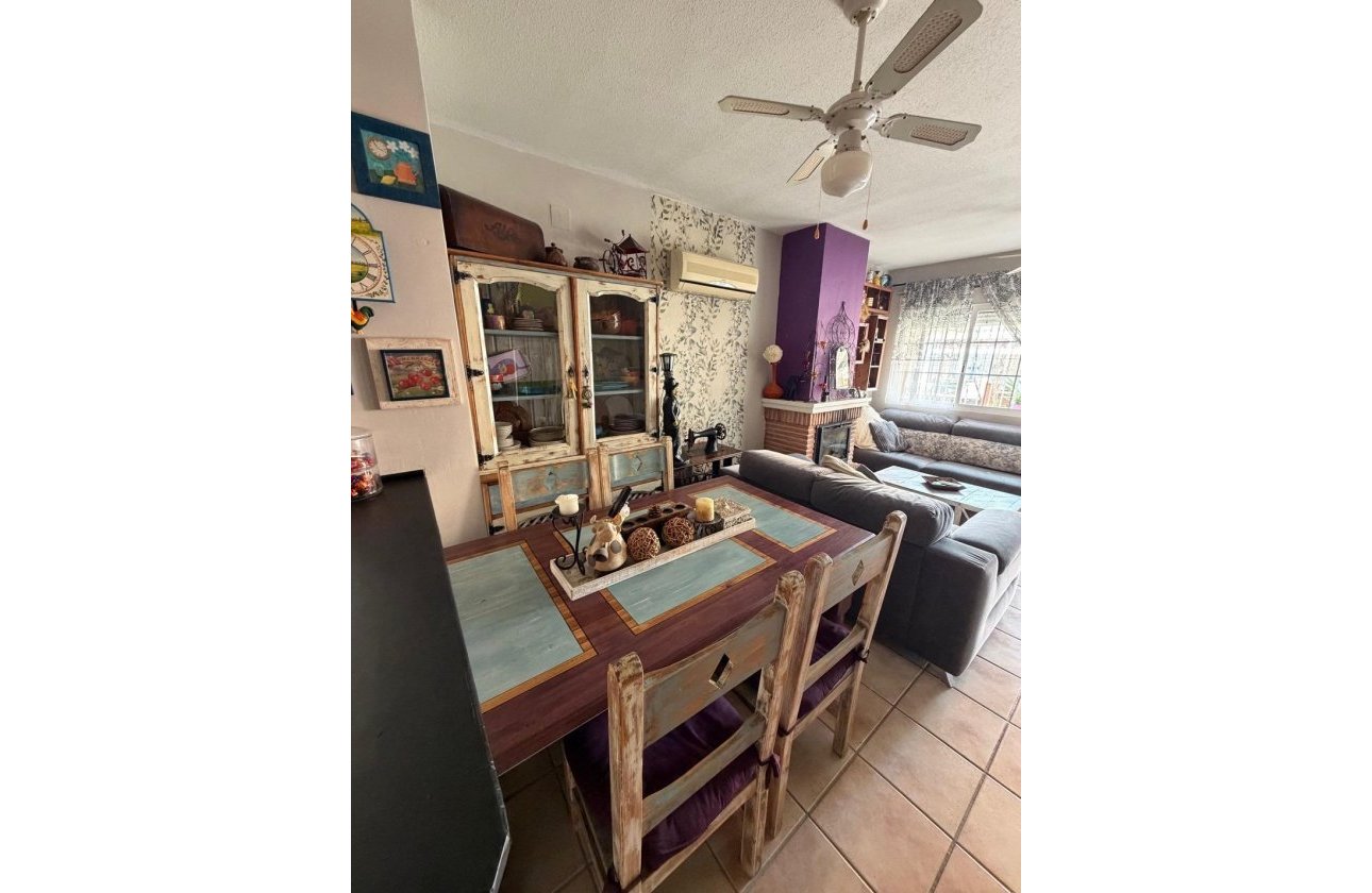 Resale - Villa -
Orihuela Costa - Playa Flamenca