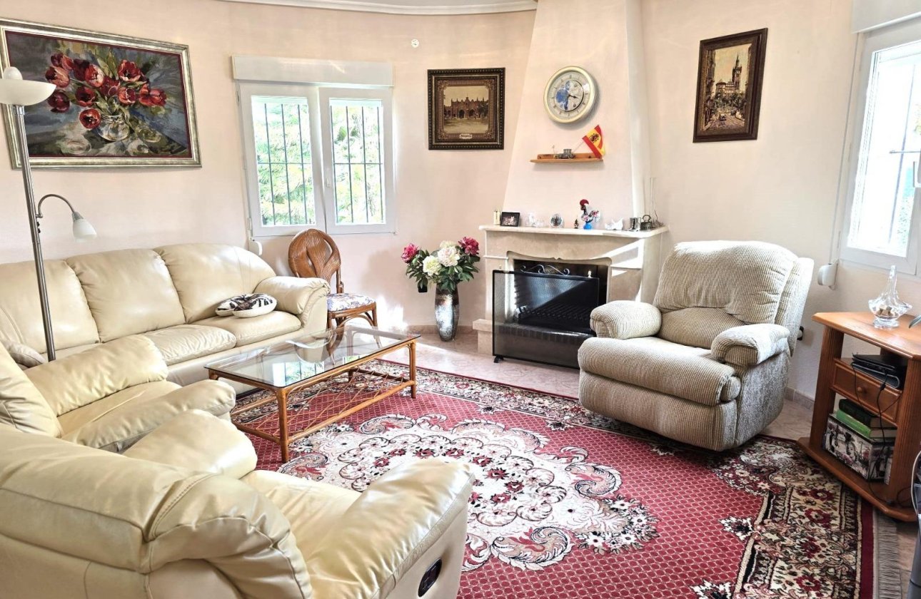 Resale - Villa -
Orihuela Costa - Playa Flamenca