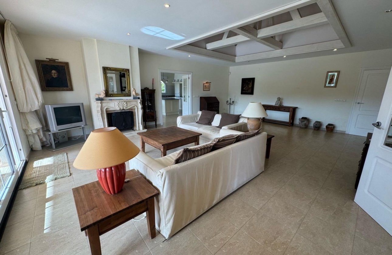Resale - Villa -
Orihuela Costa - Playa Flamenca