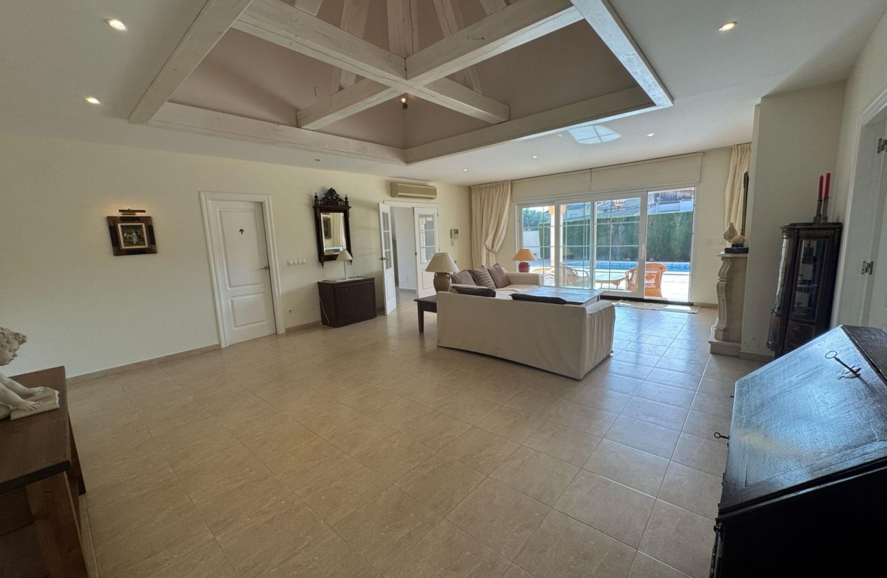 Resale - Villa -
Orihuela Costa - Playa Flamenca