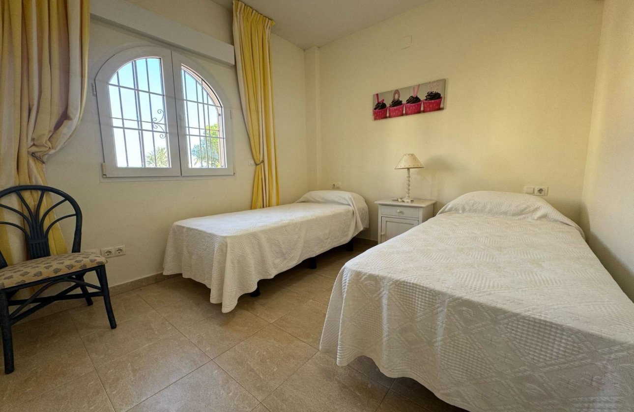 Resale - Villa -
Orihuela Costa - Playa Flamenca