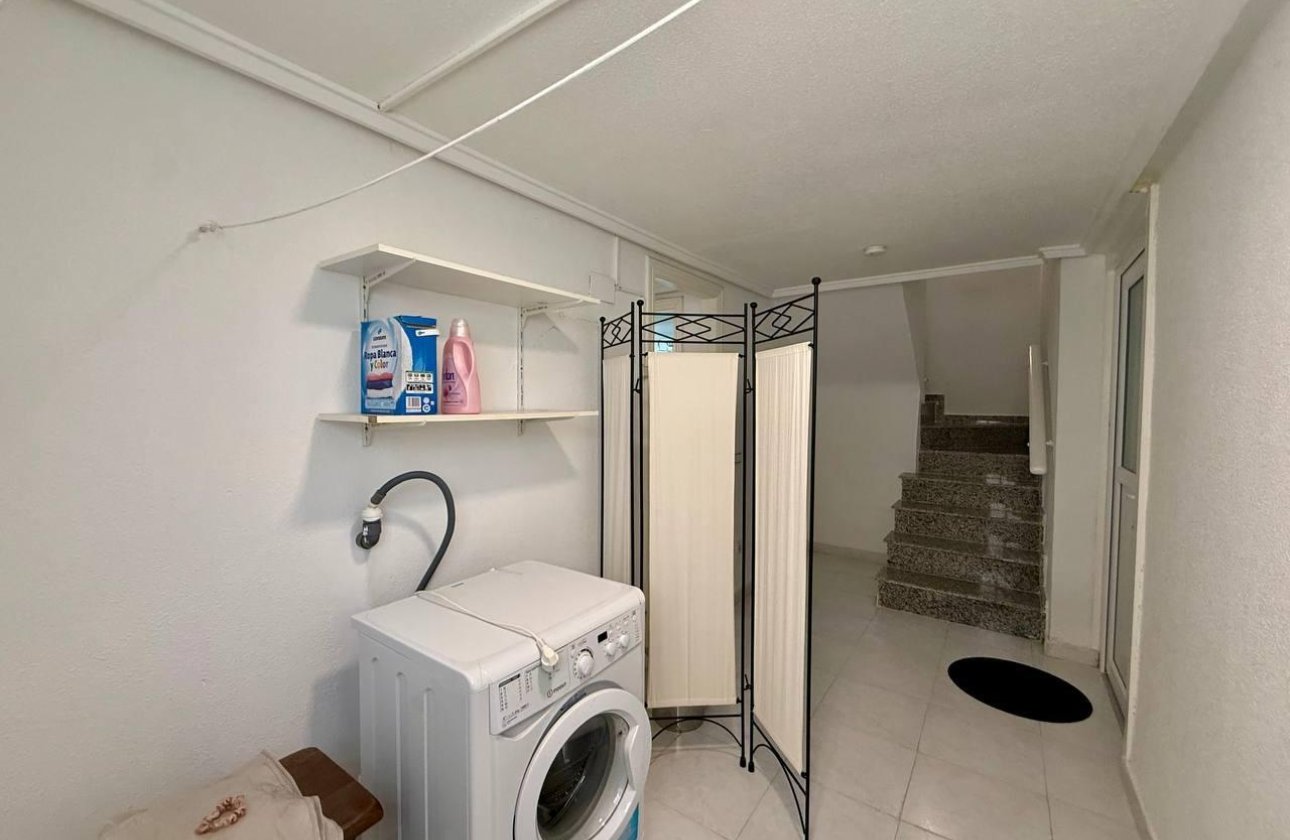 Resale - Villa -
Orihuela Costa - Playa Flamenca
