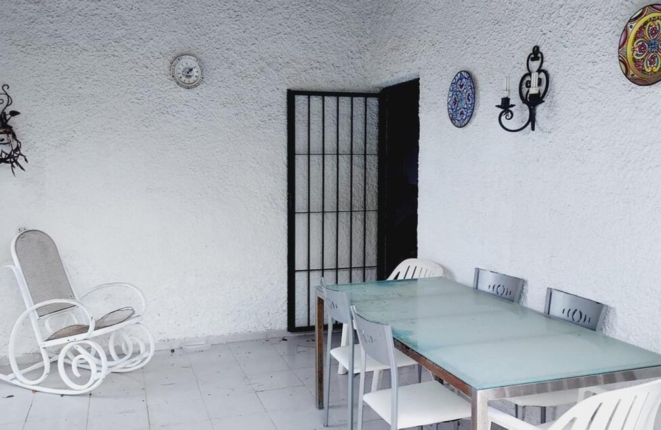 Resale - Villa -
Orihuela Costa - Punta Prima