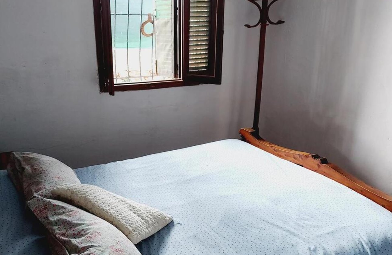 Resale - Villa -
Orihuela Costa - Punta Prima