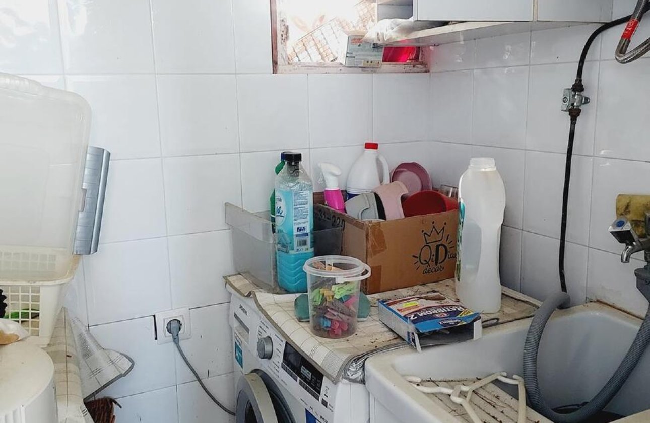 Resale - Villa -
Orihuela Costa - Punta Prima