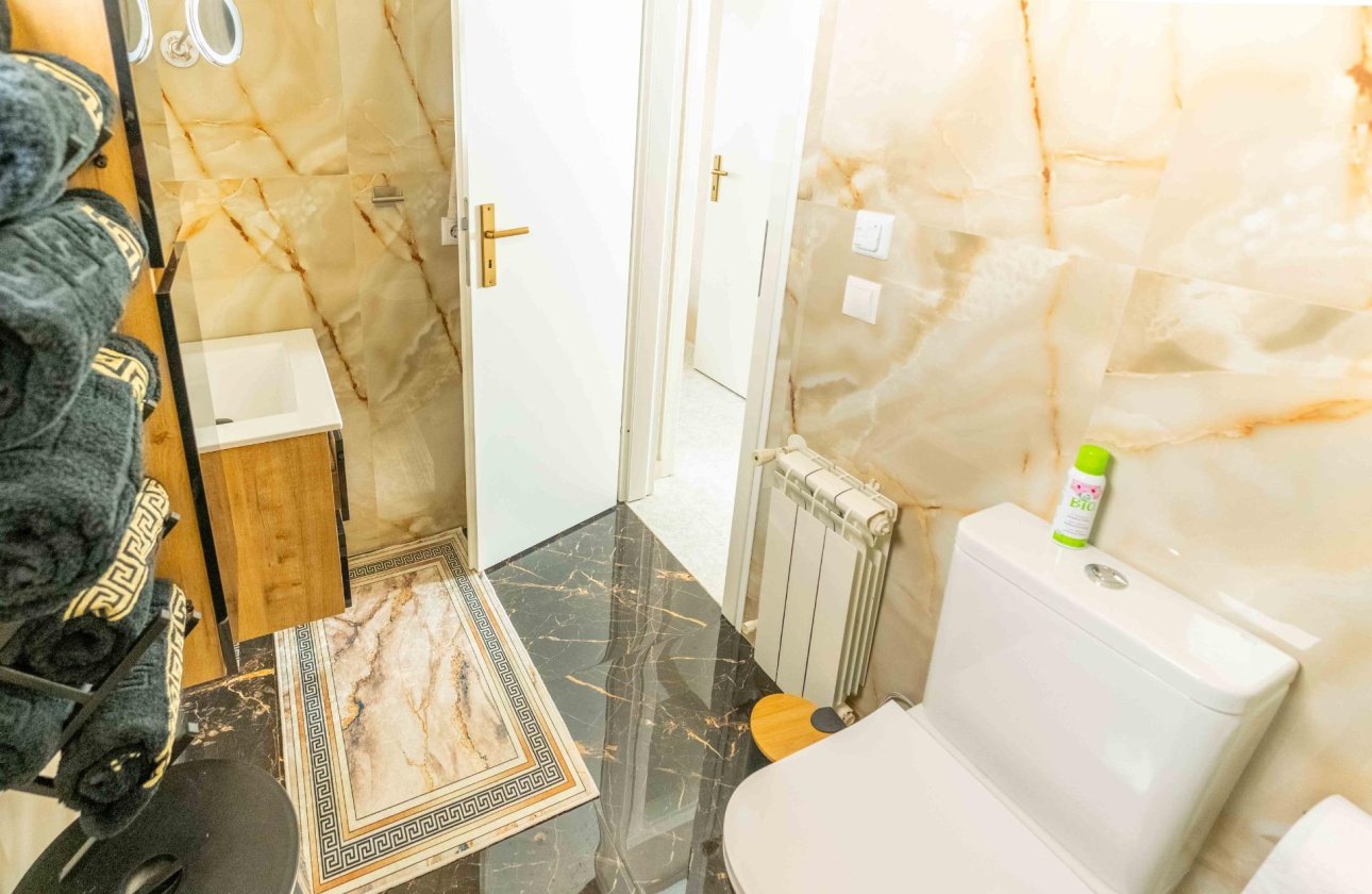 Resale - Villa -
Orihuela Costa - Punta Prima