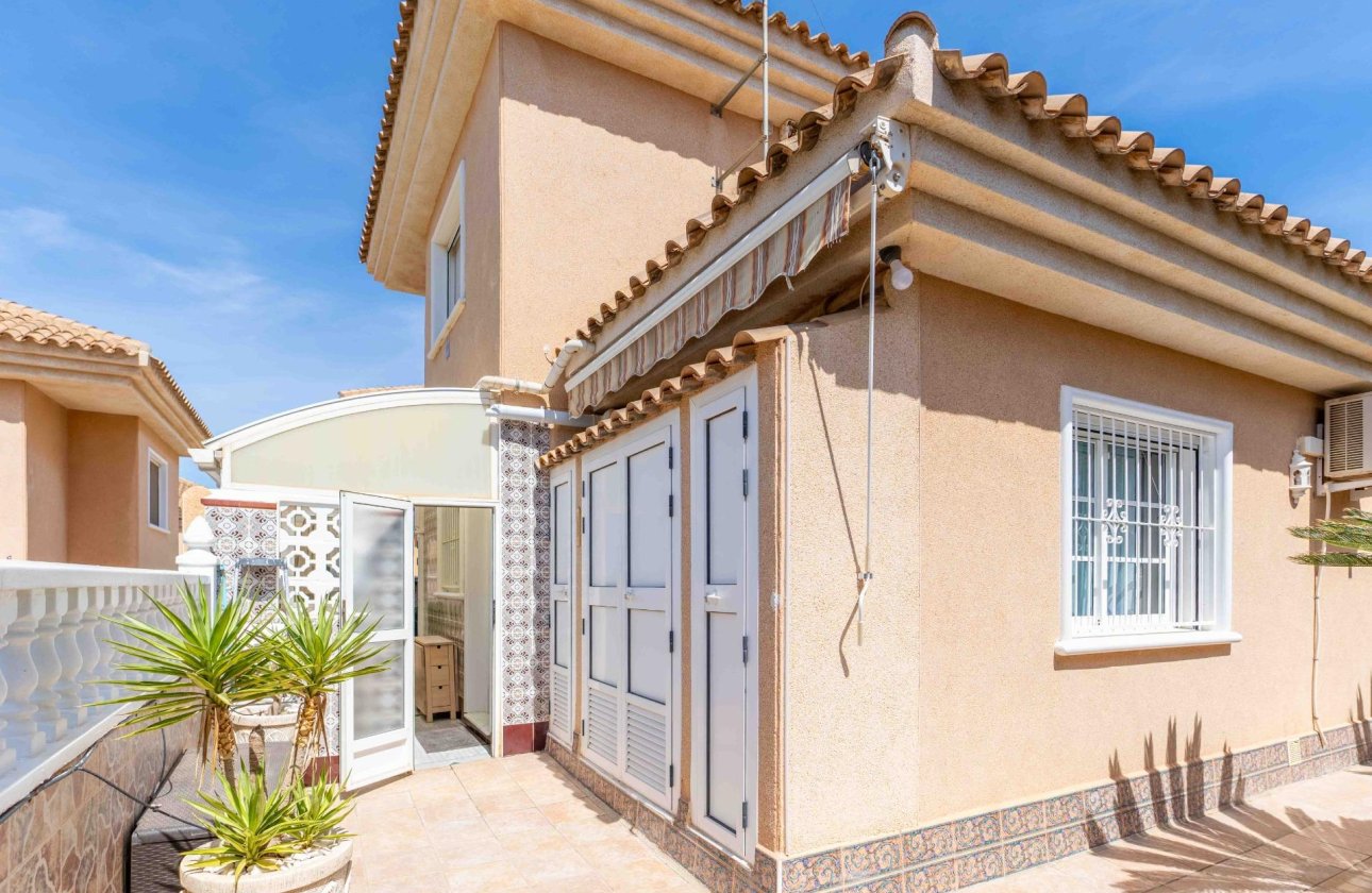Resale - Villa -
Orihuela Costa - Punta Prima