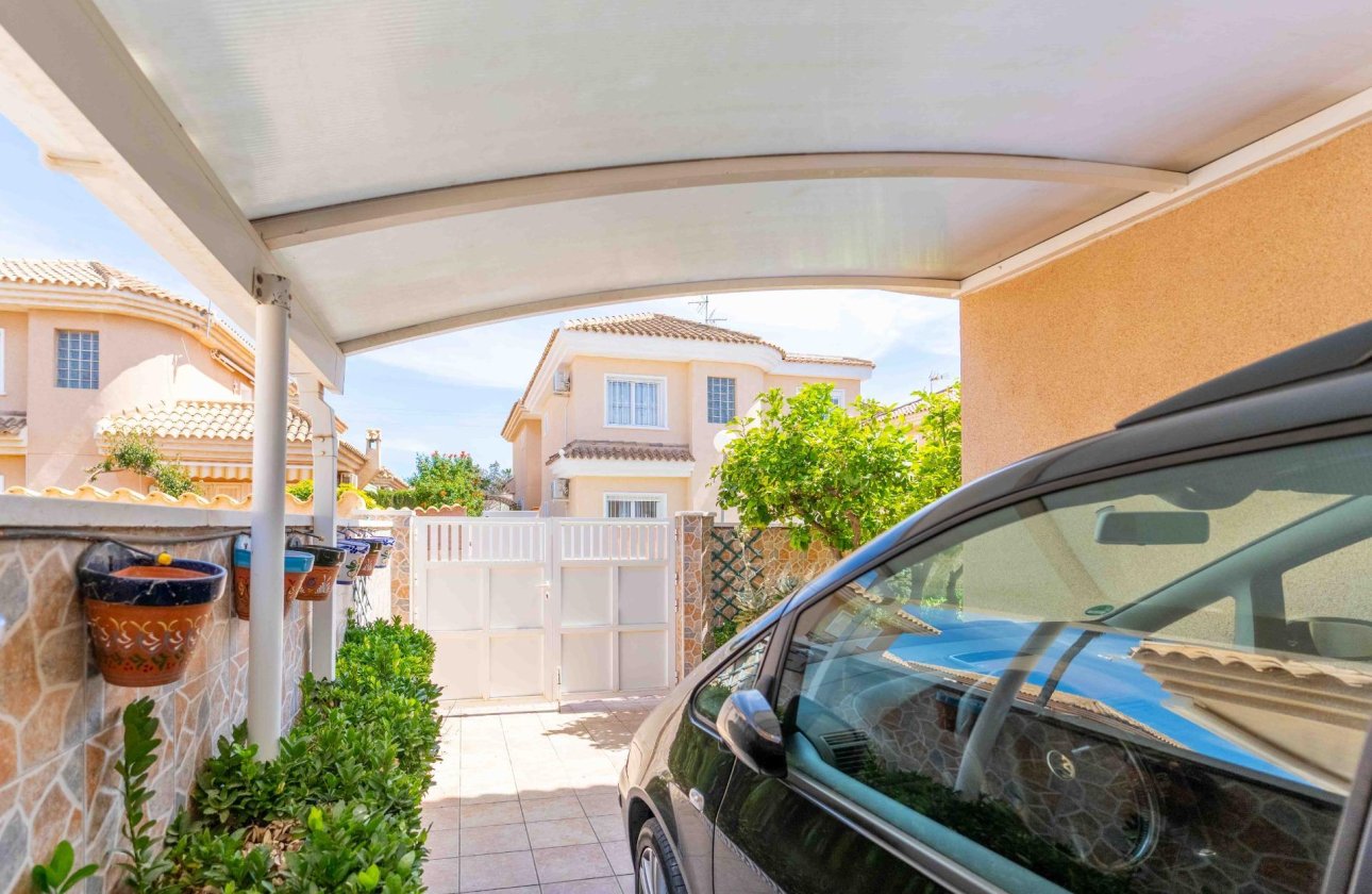 Resale - Villa -
Orihuela Costa - Punta Prima