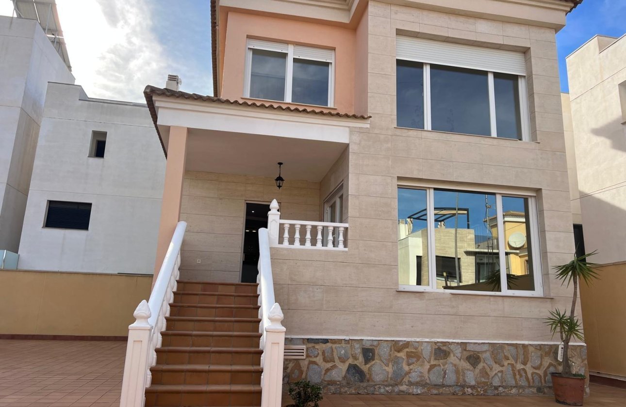 Resale - Villa -
Orihuela Costa - Villamartín-las Filipinas