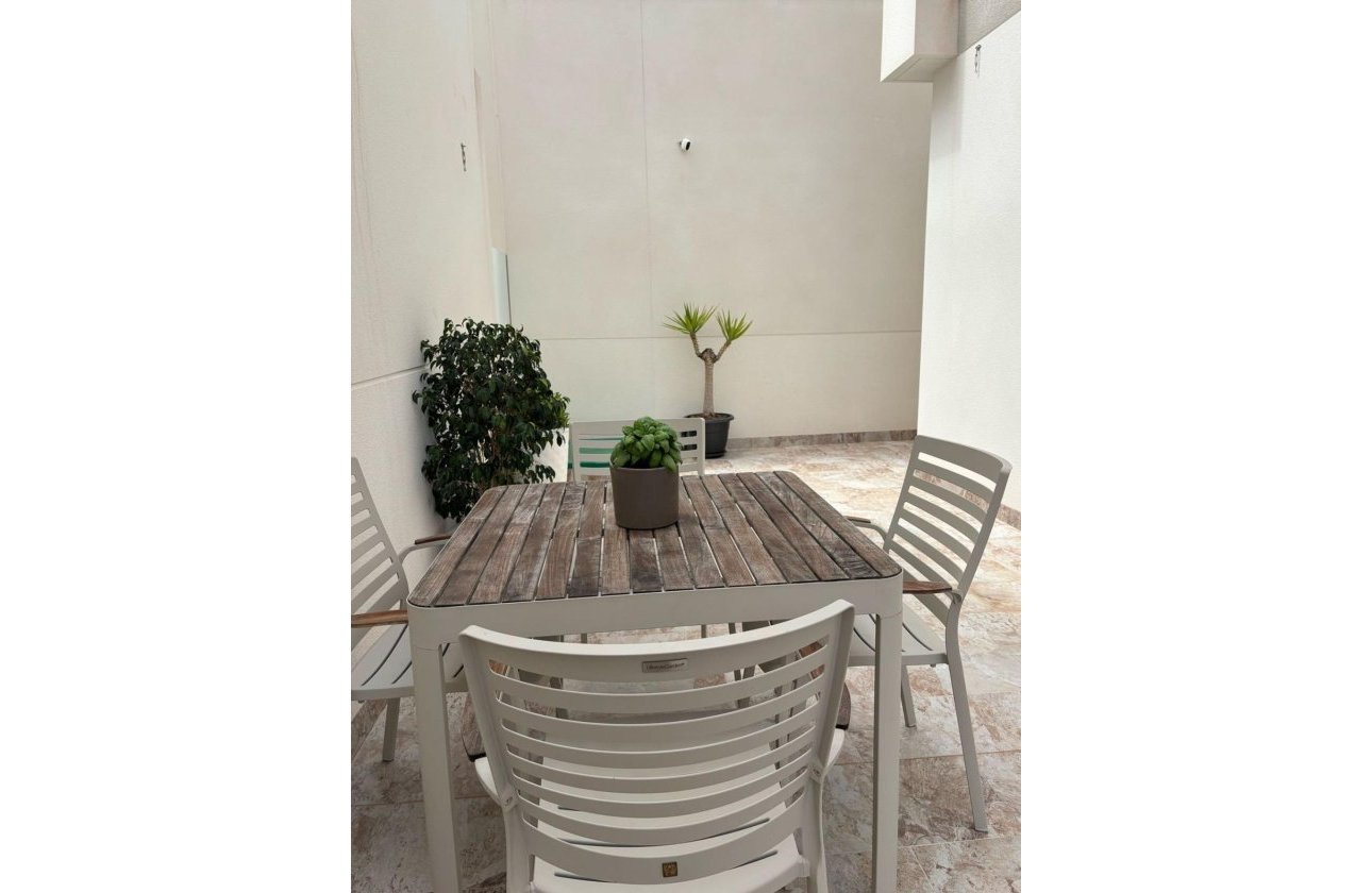 Resale - Villa -
Orihuela Costa - Villamartín-las Filipinas