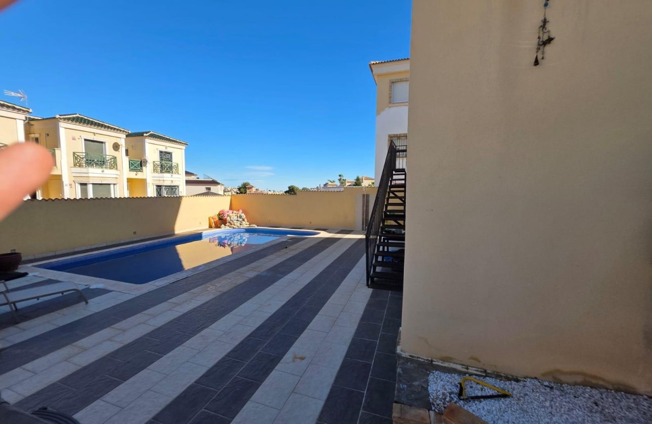 Resale - Villa -
Orihuela Costa - Villamartín-las Filipinas