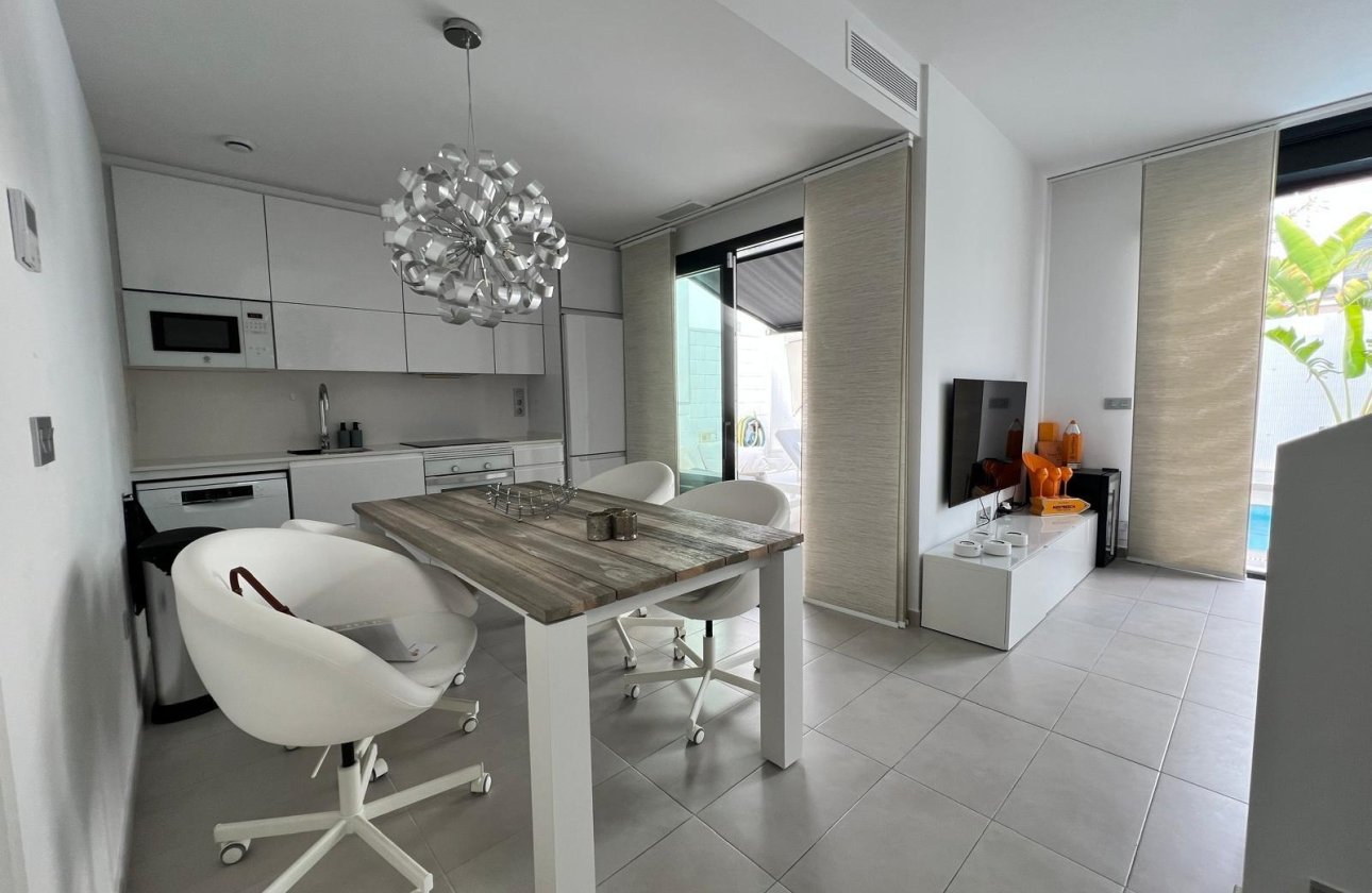 Resale - Villa -
Orihuela Costa - Villamartín-las Filipinas