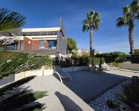 Resale - Villa -
Orihuela Costa - Villamartín