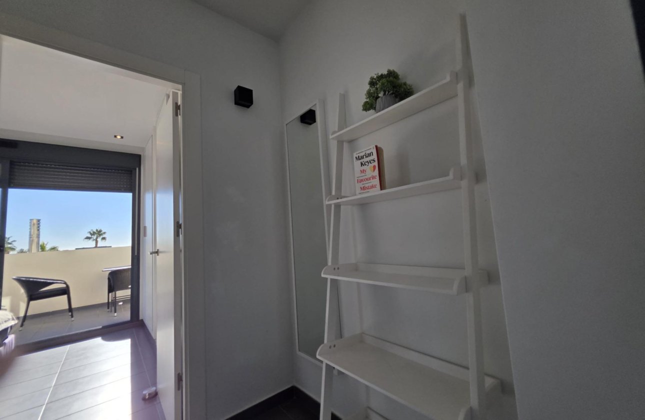 Resale - Villa -
Orihuela Costa - Villamartín