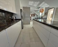 Resale - Villa -
Orihuela Costa - Villamartín