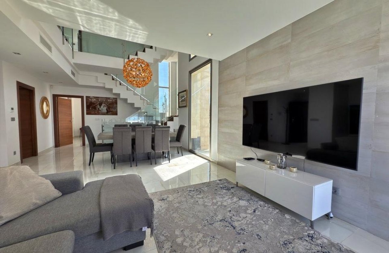 Resale - Villa -
Orihuela Costa - Villamartín