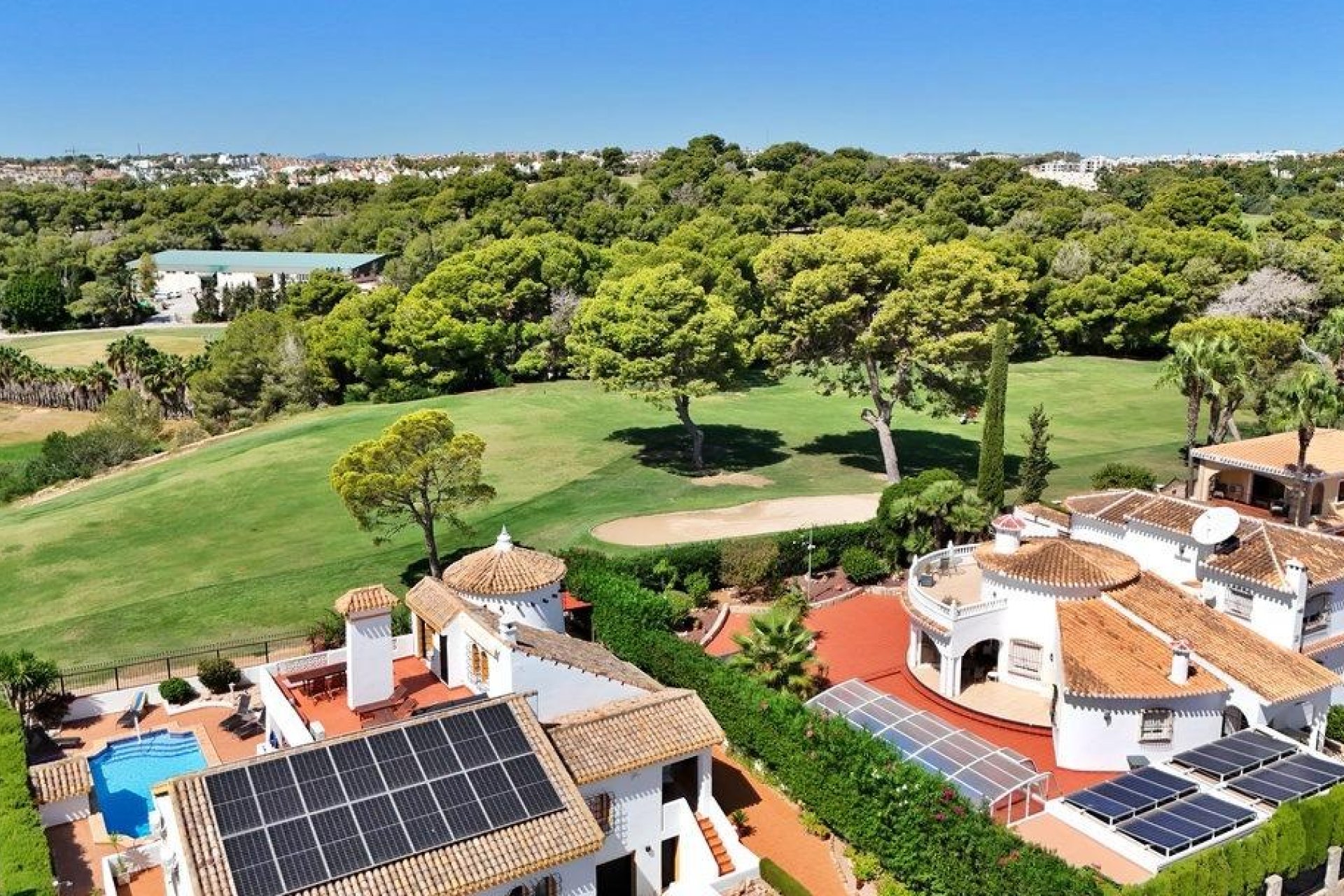 Resale - Villa -
Orihuela Costa - Villamartín