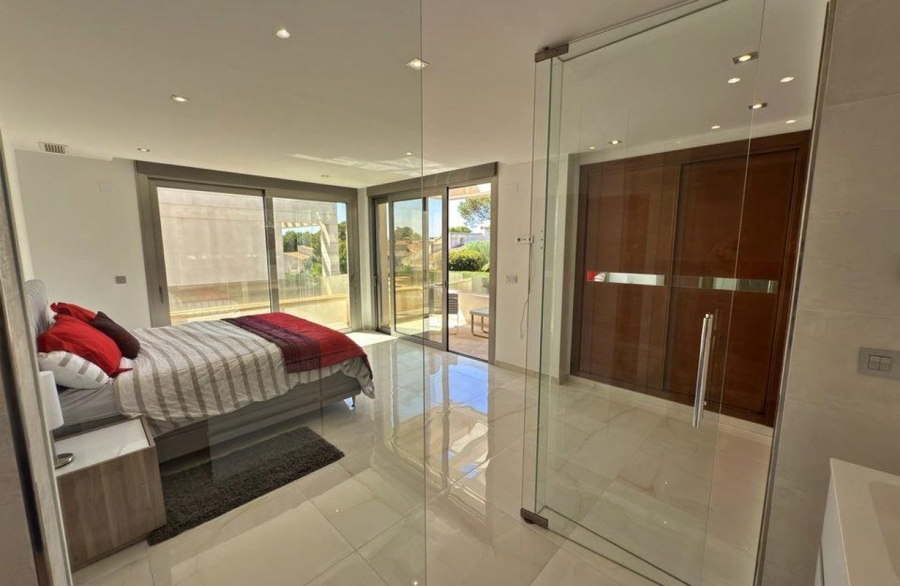 Resale - Villa -
Orihuela Costa - Villamartín