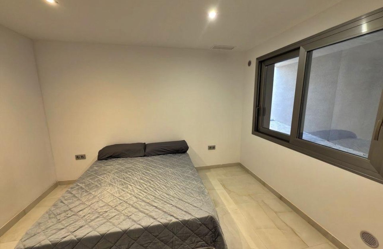Resale - Villa -
Orihuela Costa - Villamartín