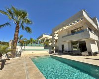 Resale - Villa -
Orihuela Costa - Villamartín