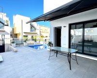 Resale - Villa -
Orihuela Costa - Villamartín