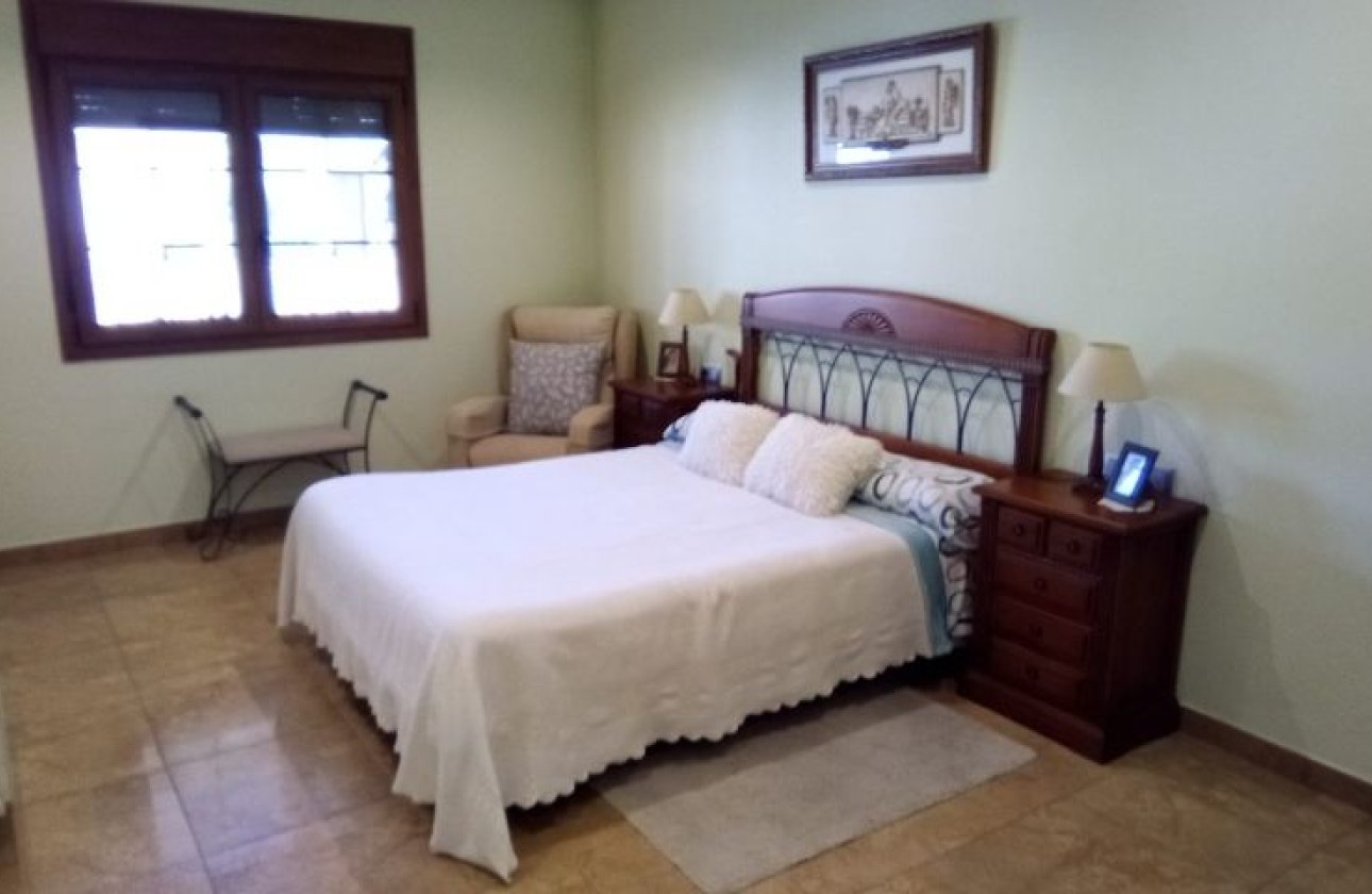 Resale - Villa -
Pilar de la Horadada - Costa Blanca