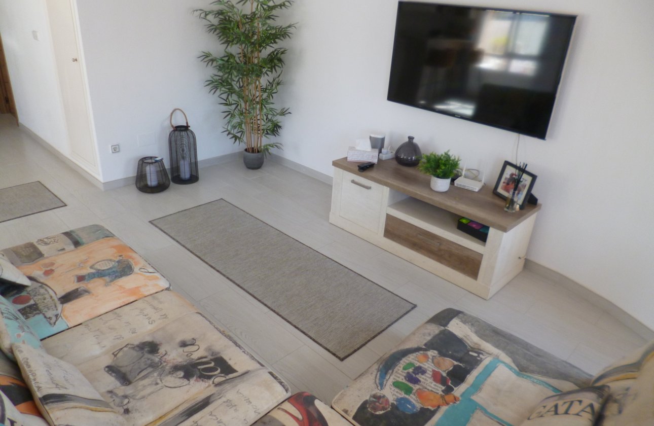 Resale - Villa -
Pilar de la Horadada - Costa Blanca